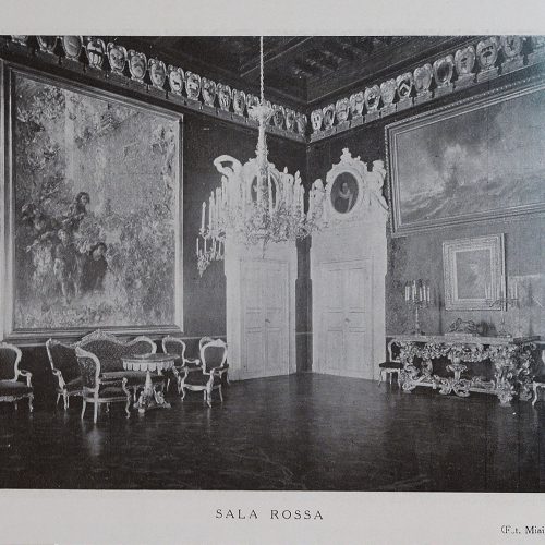 <em>Sala Rossa</em>, fotografia...